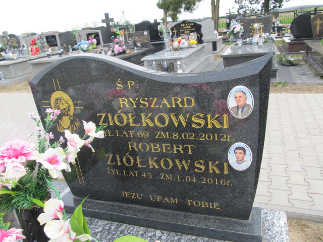 Robert Ziółkowski 1971 Osiny - Grobonet - Wyszukiwarka osób pochowanych